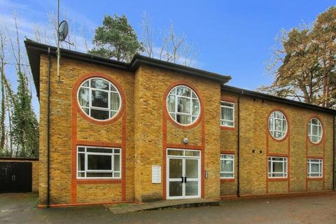 2 bedroom ground floor flat for sale, Compton Place, Bordon GU35