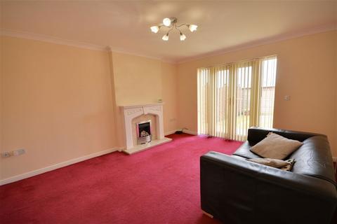 2 bedroom townhouse to rent, Kimberley Street, Featherstone, WF7