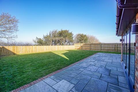 5 bedroom detached house for sale, Bradshaw Close, Winchelsea Road, Guestling, Hastings