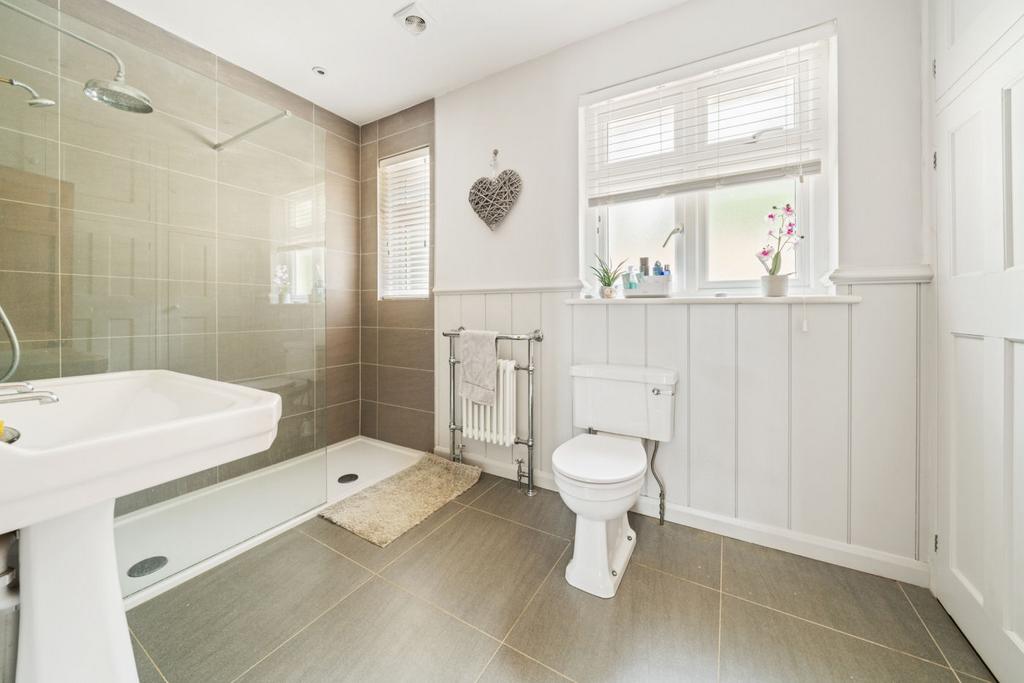 Family shower room