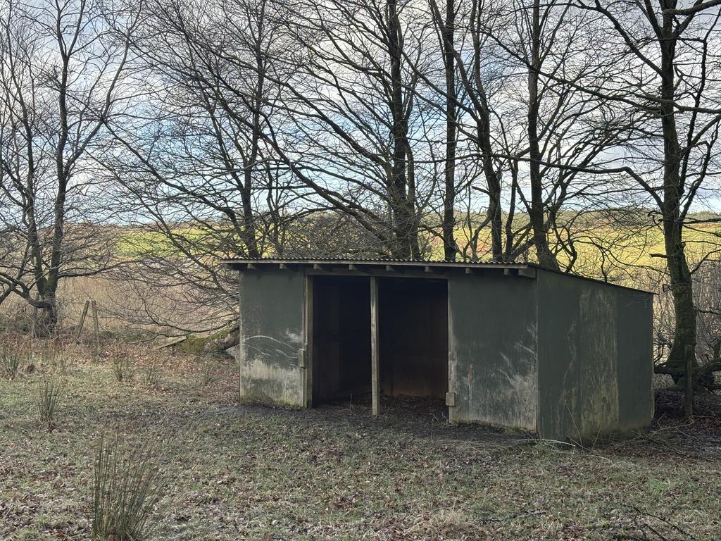 Field shelter