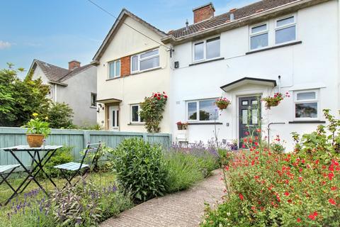 South Close, Walton