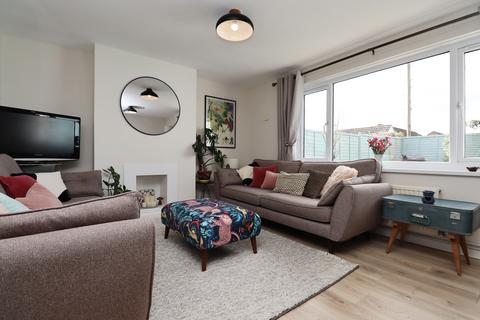 undefined, South Close, Walton
