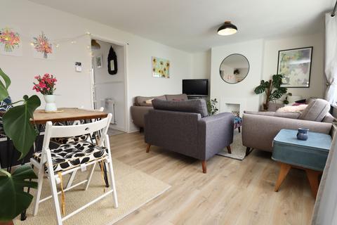 undefined, South Close, Walton