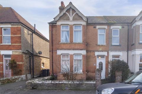 4 bedroom semi-detached house for sale, Leslie Avenue, Margate, CT9