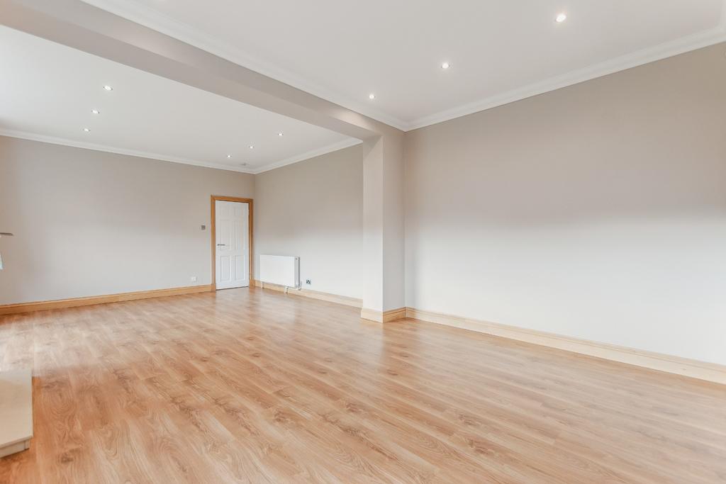 House in Glasgow, Hillfoot, East Dunbartonshire - View 3