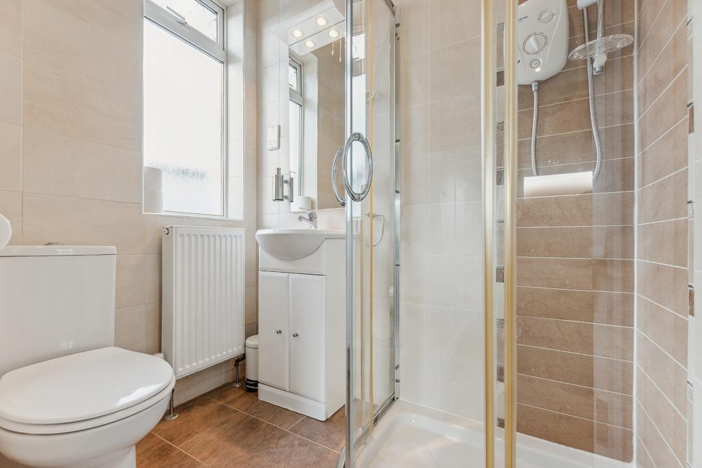 House in Glasgow, Hillfoot, East Dunbartonshire - More
