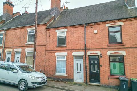 3 bedroom terraced house to rent, Stratton Street, Atherstone