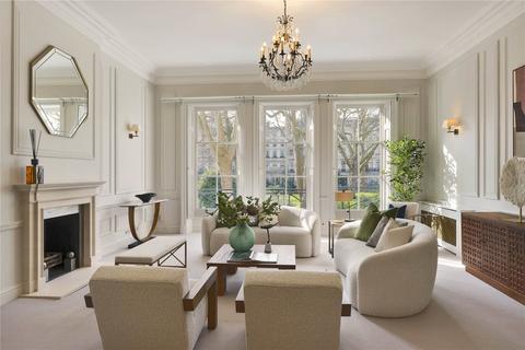 3 bedroom apartment for sale, Ennismore Gardens, London, SW7