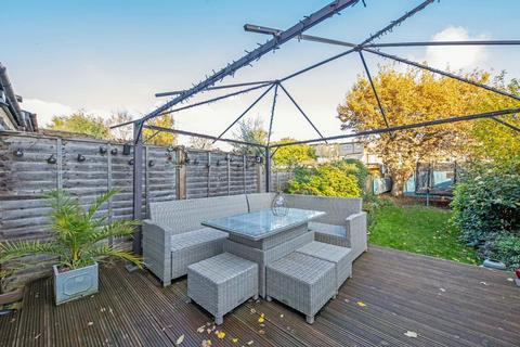 67 Fourth Cross Road, Twickenham, TW2 5EP