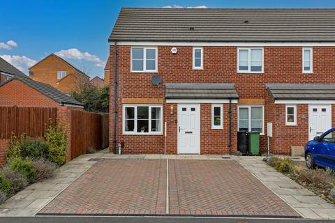3 bedroom end of terrace house for sale, Settle Vale, Morley