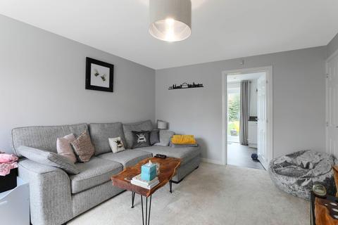 3 bedroom end of terrace house for sale, Settle Vale, Morley