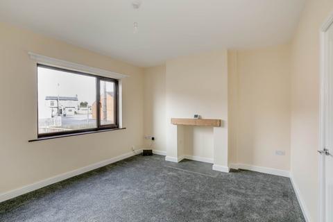2 bedroom terraced house to rent, Whitehall Grove, Drighlington