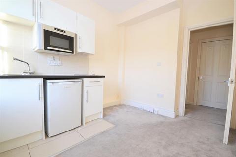 Studio to rent, Lansdowne Place, Hove