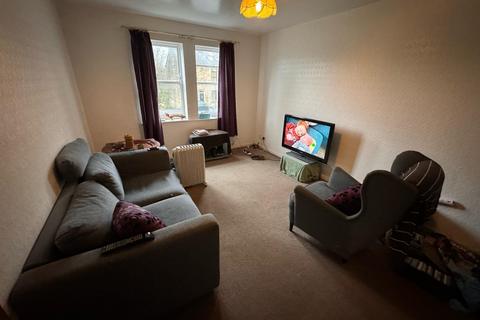 1 bedroom flat to rent, Ilkley Road, Otley, West Yorkshire, UK, LS21