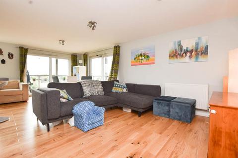 2 bedroom flat for sale, Groombridge Avenue, Eastbourne