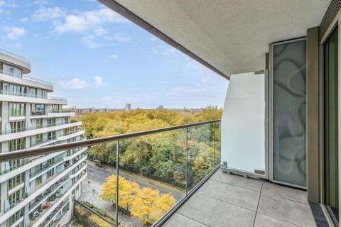 3 bedroom flat for sale, Cascade Court, Chelsea Vista, Battersea, SW11