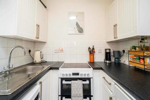 1 bedroom flat to rent, Bryson Road, Polwarth, Edinburgh