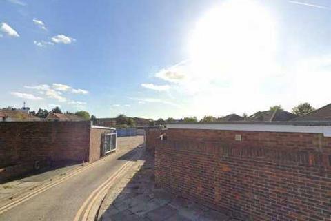 Garage to rent, Cavendish Close, Hayes UB4