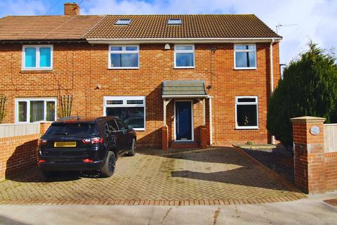 4 bedroom semi-detached house for sale, Carnoustie Close, Benton, Newcastle upon Tyne, NE7