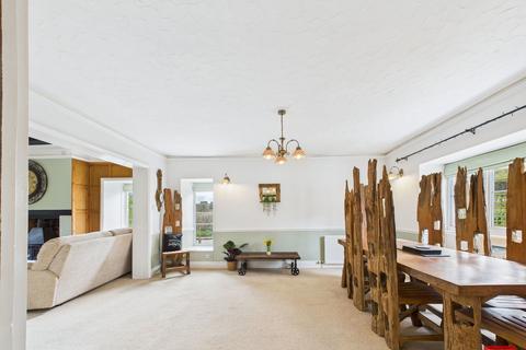 6 bedroom country house for sale, Corsend Road, Gloucester GL19