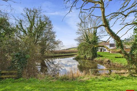 Old Corsend Farmhouse Corsend Road, Hartpury, Gloucester, GL19 3BP