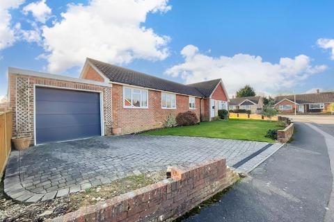 2 Cornfield Way, Tonbridge, TN10 3PT
