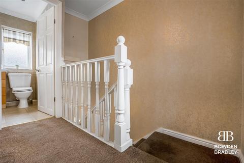 50 Stapleton Crescent, Rainham, RM13 7HA