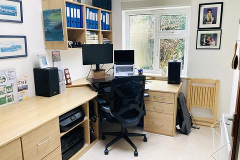 20 Titian Avenue, Bushey Heath, Bushey, WD23 4GB