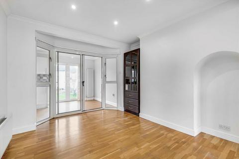 3 bedroom house to rent, Milner Drive, Whitton TW2