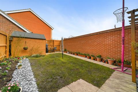 3 bedroom semi-detached house for sale, Abbott Way, Holbrook, Suffolk