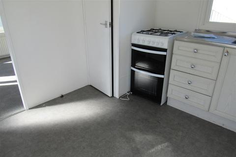 1 bedroom park home to rent, Shalloak Road, Broad Oak