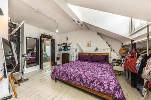 3 bedroom house for sale, Gibraltar Walk, London E2