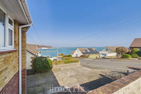 3 bedroom detached bungalow for sale, 8 Heol Trefin, Fishguard