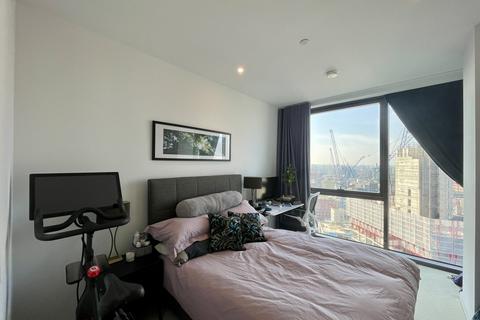 2 bedroom apartment to rent, Embassy Gardens, London, SW11