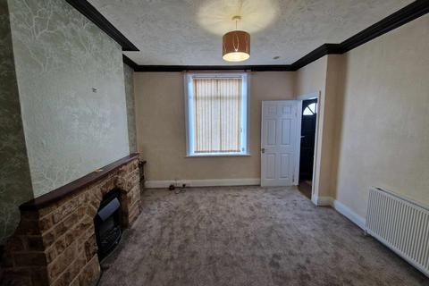 3 bedroom terraced house to rent, Gibraltor Road, Halifax, HX1