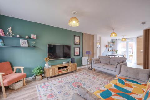54 Linthurst Crescent, Redditch, B97 6SQ