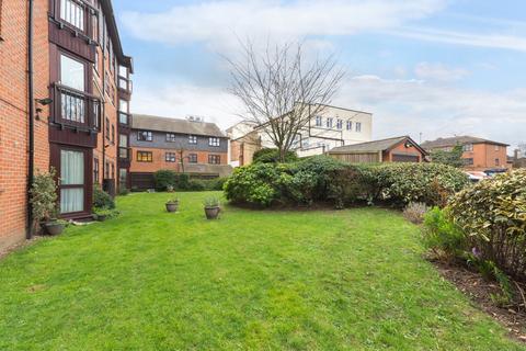 2 bedroom retirement property for sale, Woodville Grove, Welling, DA16