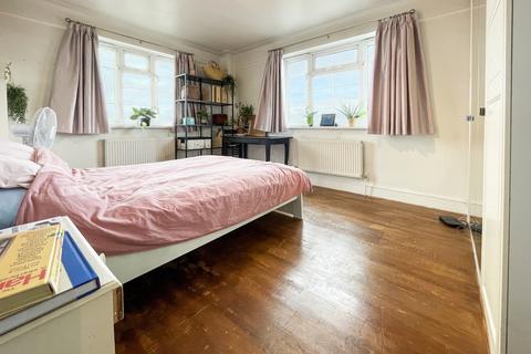 2 bedroom flat for sale, Ashford Road, London NW2