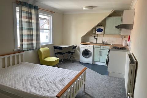 Studio to rent, Chatsworth Road, Brighton BN1