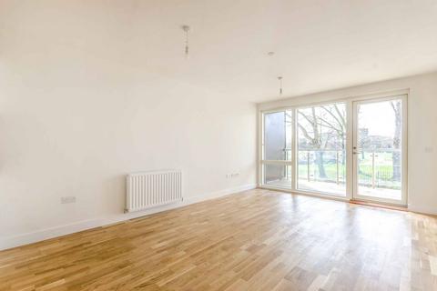 1 bedroom flat to rent, Wimhurst Court, Poplar, London, E14