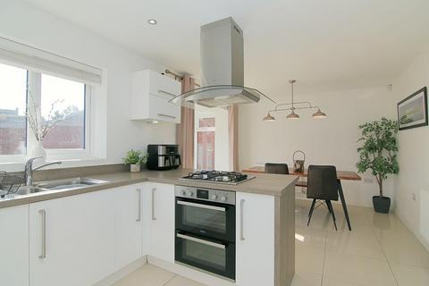 4 bedroom detached house for sale, Marsden Grove, Farsley, Pudsey