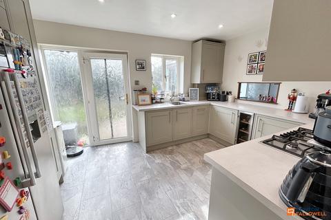 4 Monks Grove, Werrington, Peterborough, PE4 5AR
