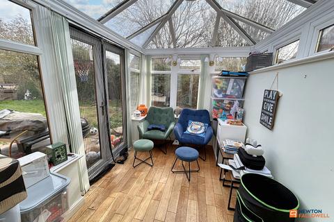4 Monks Grove, Werrington, Peterborough, PE4 5AR
