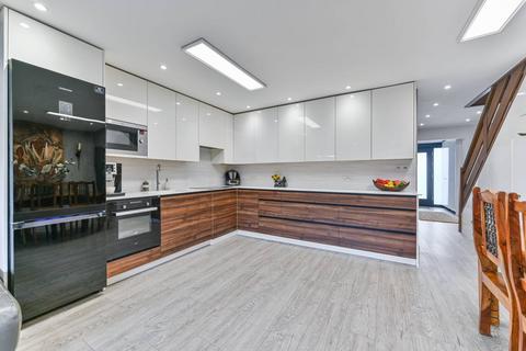 33 Lexden Road, Mitcham, CR4 1NL