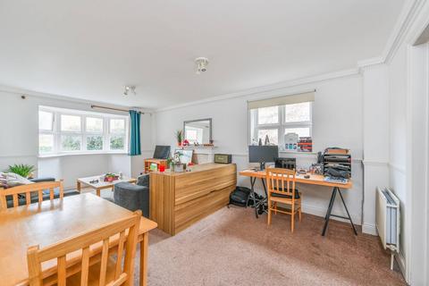2 bedroom flat to rent, Bakery Close, Oval, London, SW9