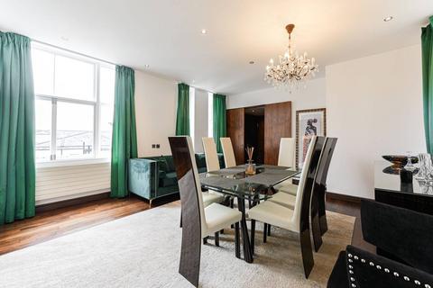 3 bedroom flat to rent, Marloes Road, Kensington, London, W8