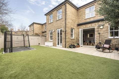 8 Admirals Gate, London, SE10 8JX