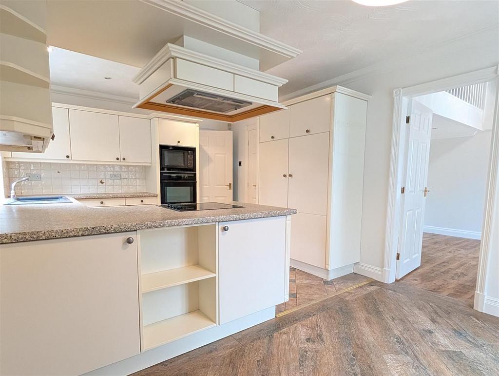 Dining kitchen