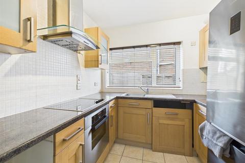 1 bedroom apartment for sale, Edwards Avenue, Ruislip HA4